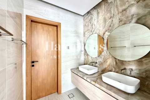 Villa in Al Barsha 1, Al Barsha, Dubai 4 bedrooms, 853.77857000 sq.m. № 123238 - photo 23