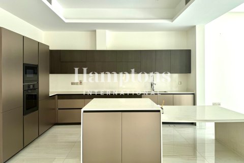 Villa in Al Barsha 1, Al Barsha, Dubai 4 bedrooms, 853.77857000 sq.m. № 123238 - photo 11