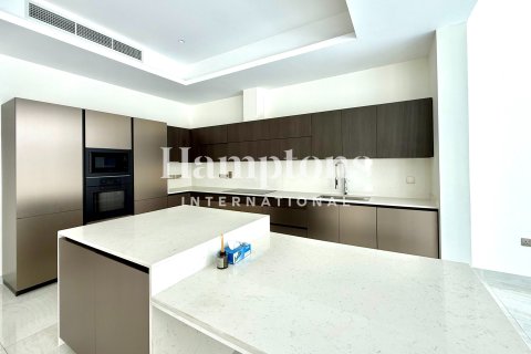 Villa in Al Barsha 1, Al Barsha, Dubai 4 bedrooms, 853.77857000 sq.m. № 123238 - photo 13