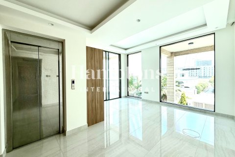 Villa in Al Barsha 1, Al Barsha, Dubai 4 bedrooms, 853.77857000 sq.m. № 123238 - photo 20