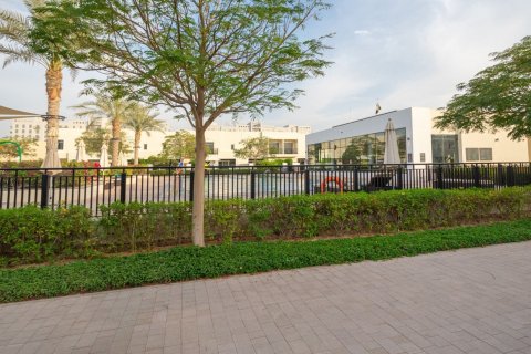Villa in Town Square, Dubai 3 bedrooms, 211.54013100 sq.m. № 123234 - photo 6