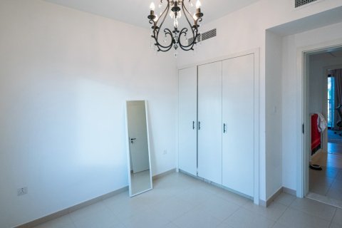 Villa in Town Square, Dubai 3 bedrooms, 211.54013100 sq.m. № 123234 - photo 13