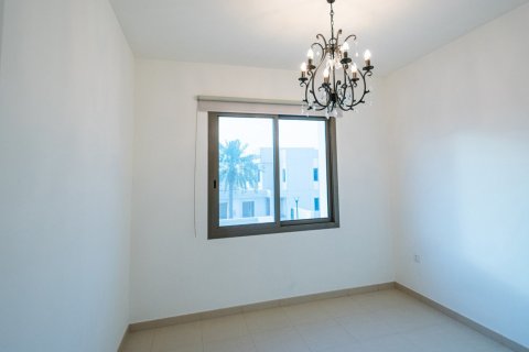 Villa in Town Square, Dubai 3 bedrooms, 211.54013100 sq.m. № 123234 - photo 18