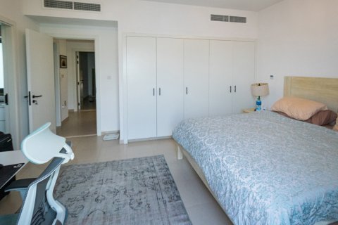 Villa in Town Square, Dubai 3 bedrooms, 211.54013100 sq.m. № 123234 - photo 19
