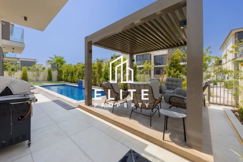Villa en Golf Place, Dubai Hills Estate, Dubai, 5 dormitorios, 660 m², № 121555 - foto 11