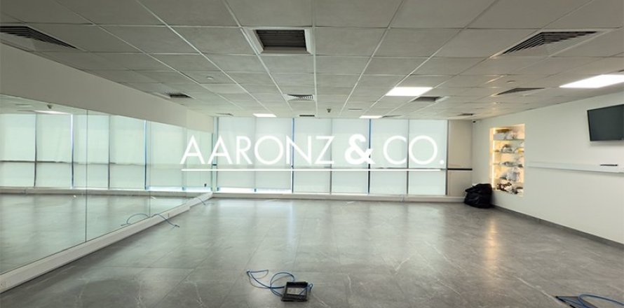 Офис в Джумейра Лейк Тауэрс, Дубай, 116м², № 84432