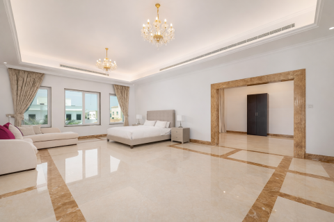 Villa in Al Khawaneej, Dubai 7 bedrooms, 1034.66 sq.m. № 136481 - photo 15
