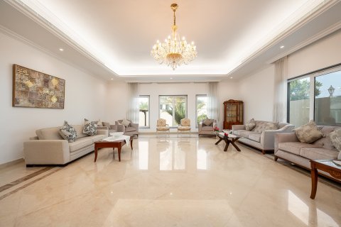 Villa in Al Khawaneej, Dubai 7 bedrooms, 1034.66 sq.m. № 136481 - photo 3