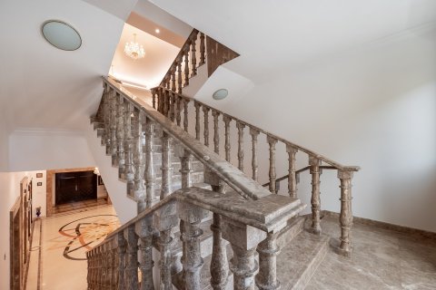 Villa in Al Khawaneej, Dubai 7 bedrooms, 1034.66 sq.m. № 136481 - photo 8