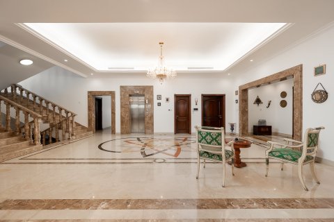 Villa in Al Khawaneej, Dubai 7 bedrooms, 1034.66 sq.m. № 136481 - photo 4