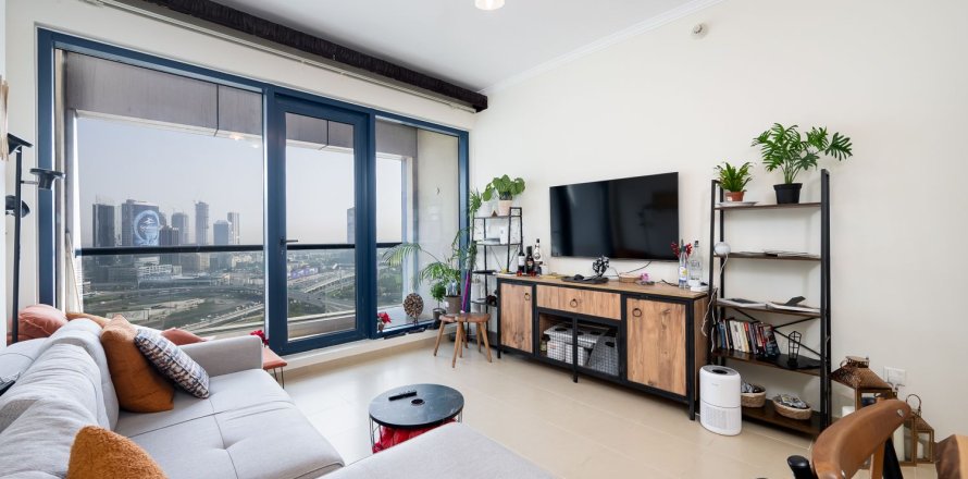 Apartment in Jumeirah Bay X1, Jumeirah Lake Towers, Dubai 1 bedroom, 90.28 sq.m. № 136480