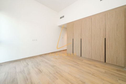 Снять в аренду виллу в Murooj Al Furjan, Al Furjan, Дубай: 4 спальни, 570м², № 115033 - фото 12