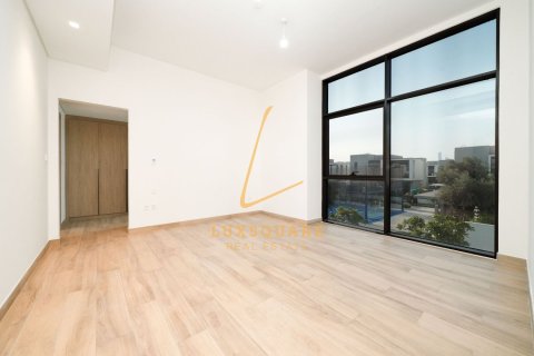 Снять в аренду виллу в Murooj Al Furjan, Al Furjan, Дубай: 4 спальни, 570м², № 115033 - фото 8
