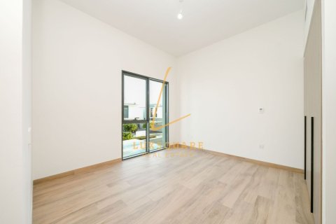 Снять в аренду виллу в Murooj Al Furjan, Al Furjan, Дубай: 4 спальни, 570м², № 115033 - фото 15