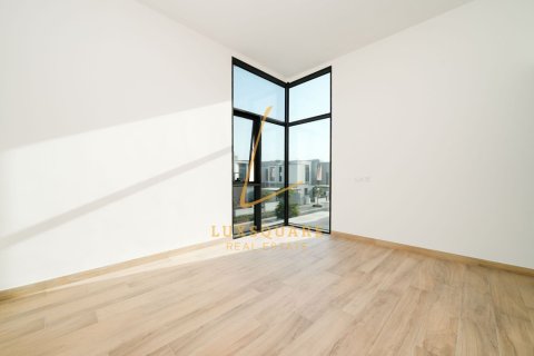 Снять в аренду виллу в Murooj Al Furjan, Al Furjan, Дубай: 4 спальни, 570м², № 115033 - фото 26