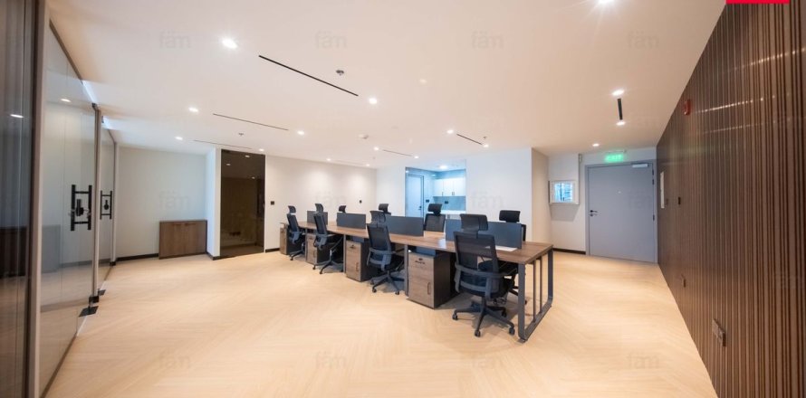 Office in Dubai 163.7 sq.m. № 115031