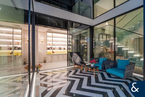 Снять в аренду виллу в Аль-Барари, Дубай: 4 спальни, 669м², № 76653 - фото 11