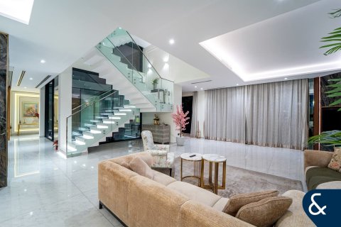 Снять в аренду виллу в Аль-Барари, Дубай: 4 спальни, 669м², № 76653 - фото 6