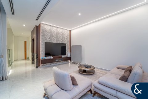 Снять в аренду виллу в Аль-Барари, Дубай: 4 спальни, 669м², № 76653 - фото 17