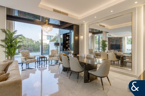 Снять в аренду виллу в Аль-Барари, Дубай: 4 спальни, 669м², № 76653 - фото 3