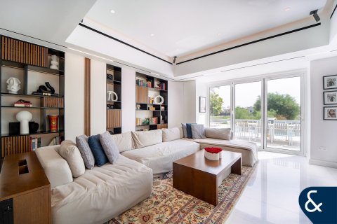 Купить виллу в Victory Heights, Dubai Sports City, Дубай: 5 спален, 565м², № 75565 - фото 4