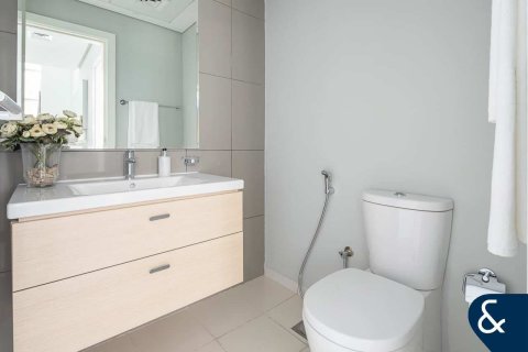 Apartment in DAMAC Hills (Akoya by DAMAC), Dubai 1 bedroom, 70 sq.m. № 75566 - photo 10