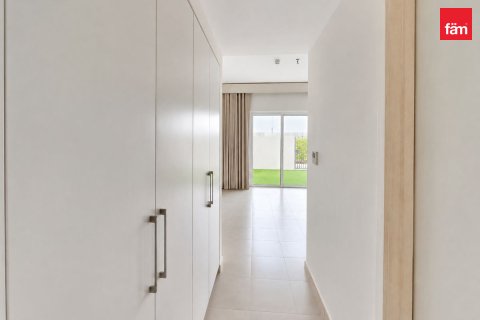 Apartment in Dubai 3 bedrooms, 199 sq.m. № 139355 - photo 5