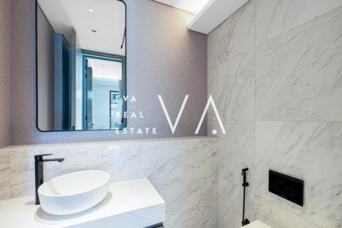 Villa in Dubai 4 bedrooms, 422.97 sq.m. № 52594 - photo 21