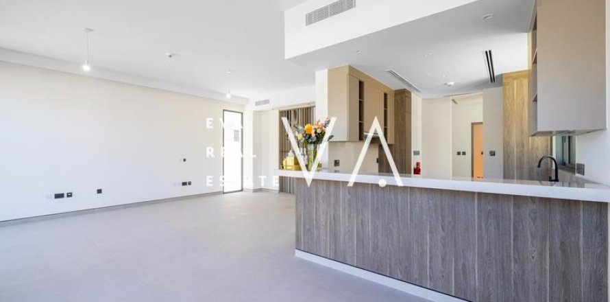 Villa in Dubai 4 bedrooms, 422.97 sq.m. № 52594