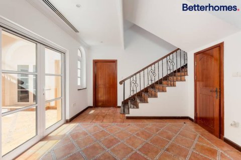 Villa en The Villa, Dubai, 5 dormitorios, 1002 m², № 57961 - foto 3