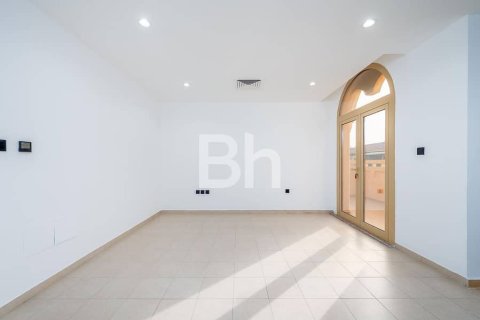 Villa en Falcon City of Wonders, Dubai, 4 dormitorios, 540 m², № 57964 - foto 9