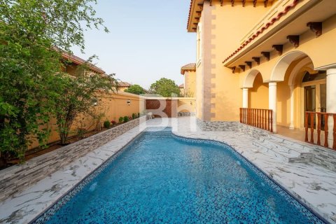 Villa en Falcon City of Wonders, Dubai, 4 dormitorios, 540 m², № 57964 - foto 21