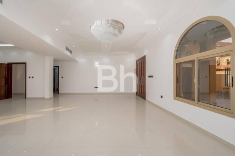 Villa en Falcon City of Wonders, Dubai, 4 dormitorios, 540 m², № 57964 - foto 8