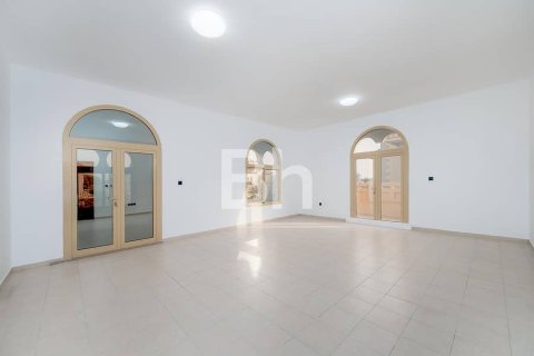 Villa en Falcon City of Wonders, Dubai, 4 dormitorios, 540 m², № 57964 - foto 2