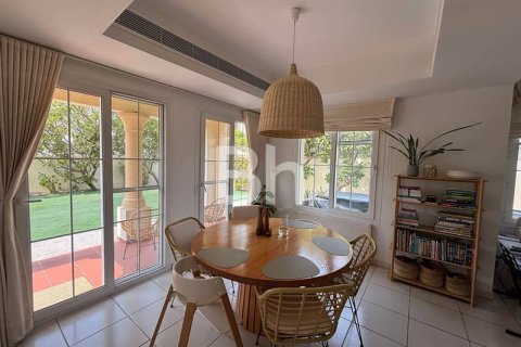 Villa in The Springs, Dubai 3 bedrooms, 376 sq.m. № 57687 - photo 11