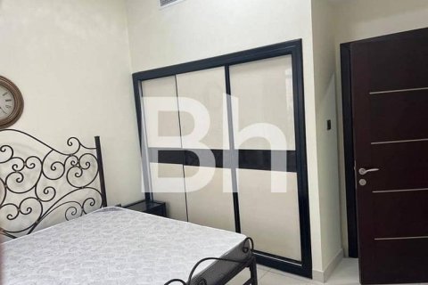 Apartment in Dubai Studio City, Dubai 2 bedrooms, 108 sq.m. № 57688 - photo 21