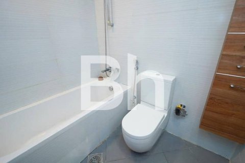 Apartment in Dubai Studio City, Dubai 2 bedrooms, 108 sq.m. № 57688 - photo 12