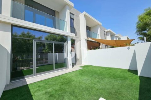 Townhouse in Arabian Ranches 3, Dubai 3 bedrooms, 193 sq.m. № 57702 - photo 4