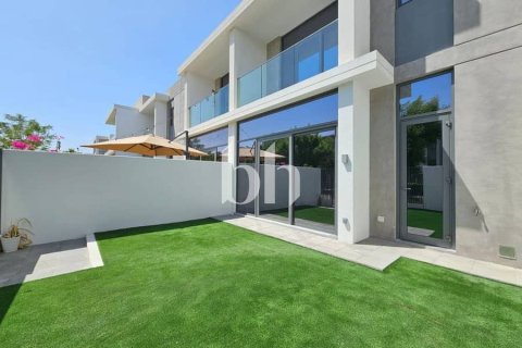Townhouse in Arabian Ranches 3, Dubai 3 bedrooms, 193 sq.m. № 57702 - photo 3