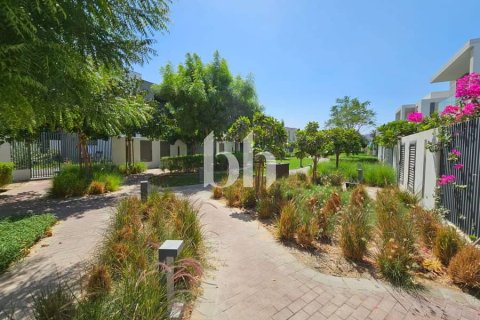 Townhouse in Arabian Ranches 3, Dubai 3 bedrooms, 193 sq.m. № 57702 - photo 11