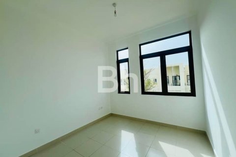 Adosado en Reem, Dubai, 3 dormitorios, 220 m², № 57180 - foto 5