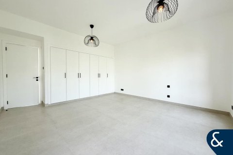 Снять в аренду виллу в The Springs, Дубай: 3 спальни, 228м², № 76109 - фото 22