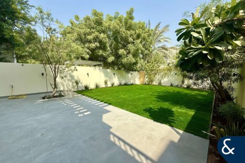 Снять в аренду виллу в The Springs, Дубай: 3 спальни, 228м², № 76109 - фото 5