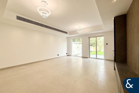 Снять в аренду виллу в The Springs, Дубай: 3 спальни, 228м², № 76109 - фото 9