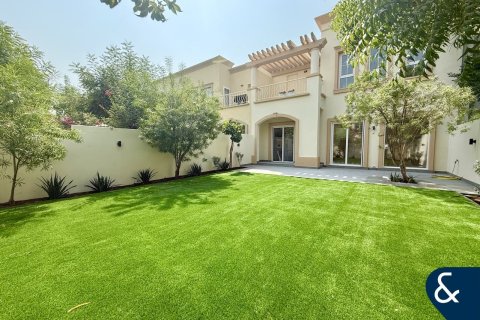 Снять в аренду виллу в The Springs, Дубай: 3 спальни, 228м², № 76109 - фото 1