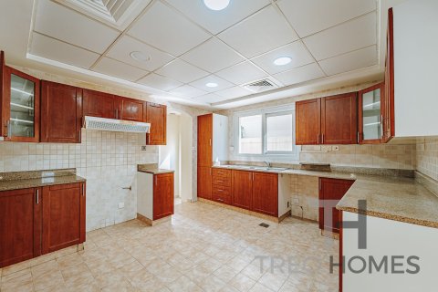 Villa à Meadows, Dubai, 4 chambres, 332 m², № 13501 - photo 3