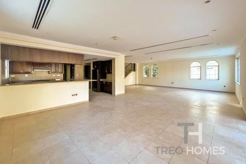 Villa en Legacy, Jumeirah Park, Dubai, 4 dormitorios, 403 m², № 13499 - foto 5