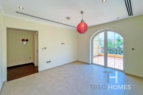 Villa in Legacy, Jumeirah Park, Dubai 4 bedrooms, 403 sq.m. № 13494 - photo 11