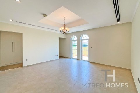 Villa in Legacy, Jumeirah Park, Dubai 4 bedrooms, 403 sq.m. № 13494 - photo 12