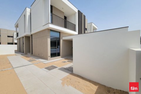 Villa en Al Furjan, Dubai, 4 dormitorios, 367 m², № 47852 - foto 1